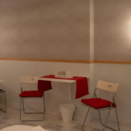 Emi's Studio 1 Apartment *